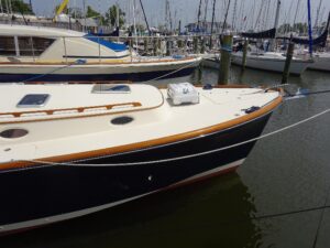 2002 Hinckley Talaria 44 Flybridge for sale - photo 3