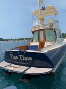 2002 Hinckley Talaria 44 Flybridge for sale - photo 4