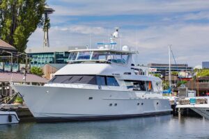2002 Northcoast Yachts Raised Pilothouse Motor Yacht with California Deck for sale - photo 3