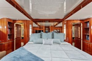 2003 Horizon 82 for sale - photo 8