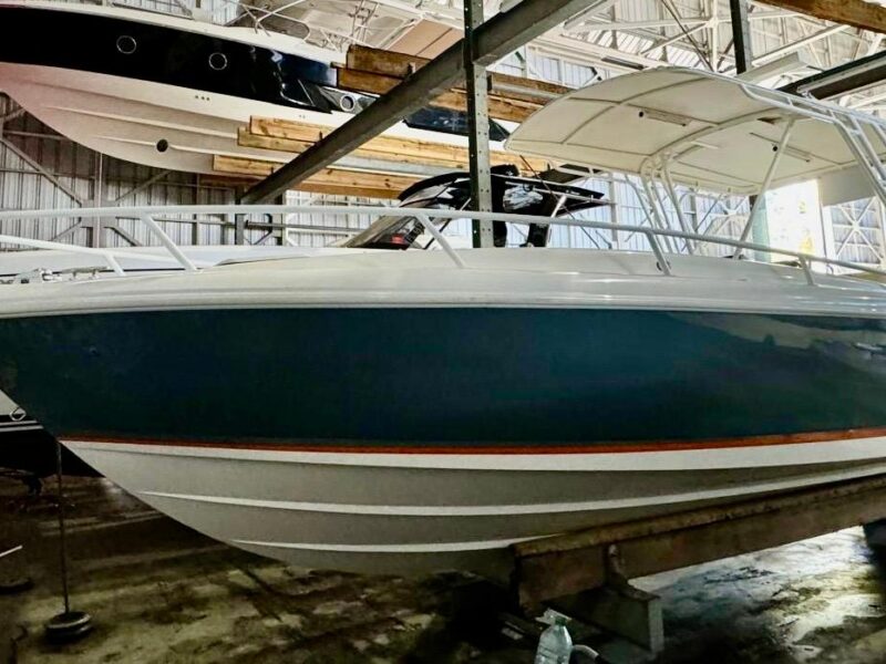 2003 Intrepid 322 Cuddy