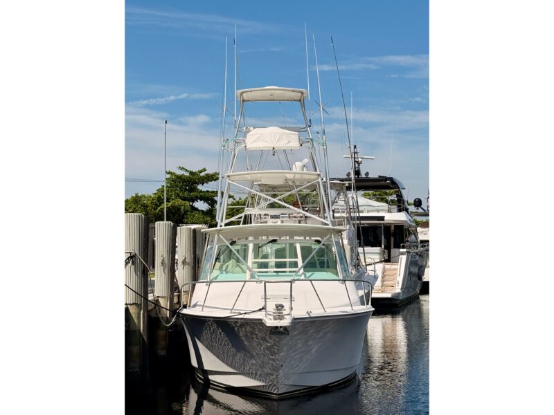 2004 Cabo 35 Express