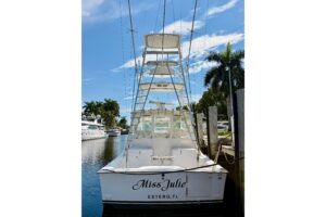 2004 Cabo 35 Express for sale - photo 3