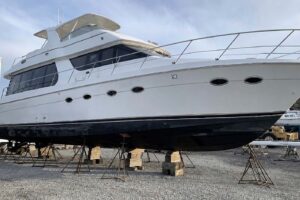 2004 Carver 570 Voyager Pilothouse for sale - photo 3