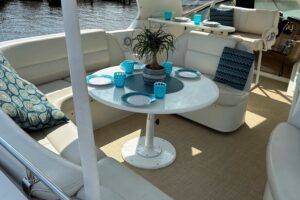 2004 Carver 570 Voyager Pilothouse for sale - photo 6