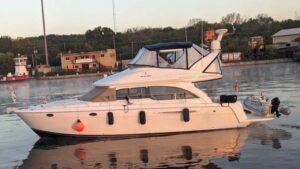 2004 Meridian 411 Sedan for sale