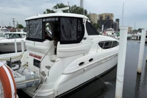 2004 Sea Ray 390 Motor Yacht for sale - photo 5