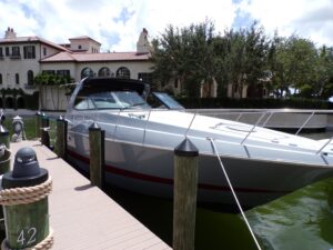 2005 Cruisers Yachts 370 Express for sale