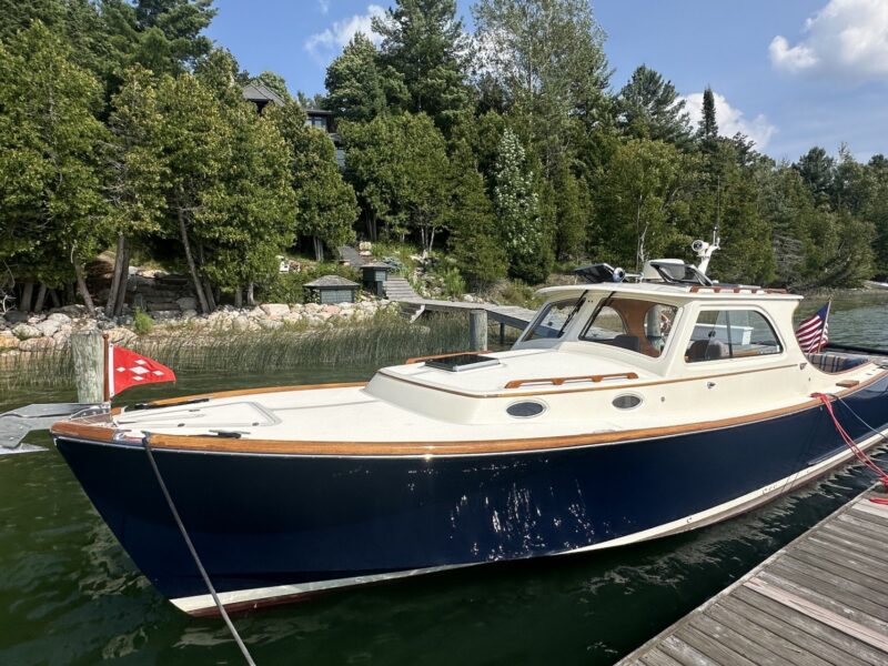 2005 Hinckley Picnic Boat 36 EP