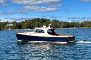 2005 Hinckley Picnic Boat 36 EP for sale - photo 2