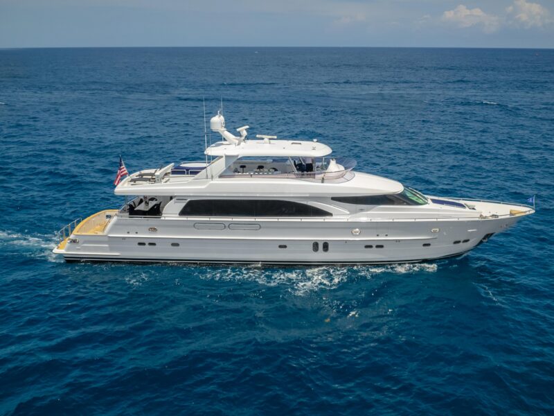2005 Horizon 94 Motor Yacht