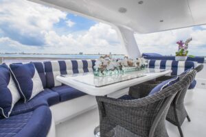 2005 Horizon 94 Motor Yacht for sale - photo 7