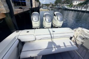 2005 Hydra-Sports Vector 3300 VX for sale - photo 3