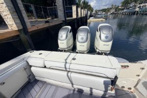 2005 Hydra-Sports Vector 3300 VX for sale - photo 4