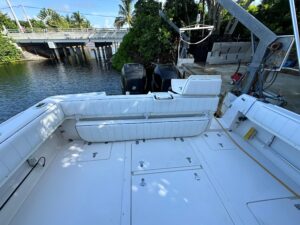 2005 Intrepid 348 Walkaround for sale - photo 8