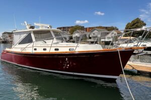 2005 Lyman-Morse 38 Express for sale