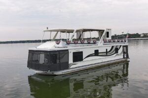 2005 Sumerset 16'6" X 63 for sale - photo 2