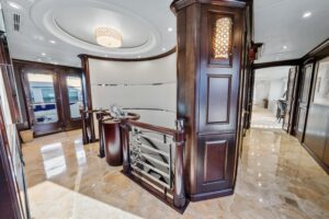 2005 Trinity Yachts Tri-Deck for sale - photo 8