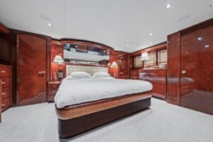 2006 Cheoy Lee Motor Yacht for sale - photo 4