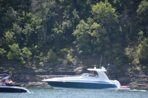 2006 Formula 48 Yacht for sale - photo 2