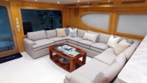 2006 Hatteras Enclosed Bridge for sale - photo 2