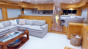 2006 Hatteras Enclosed Bridge for sale - photo 3