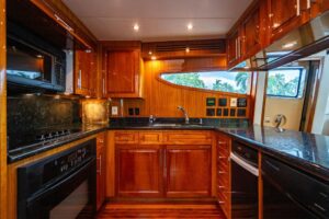 2007 Hatteras 80 Motor Yacht for sale - photo 7