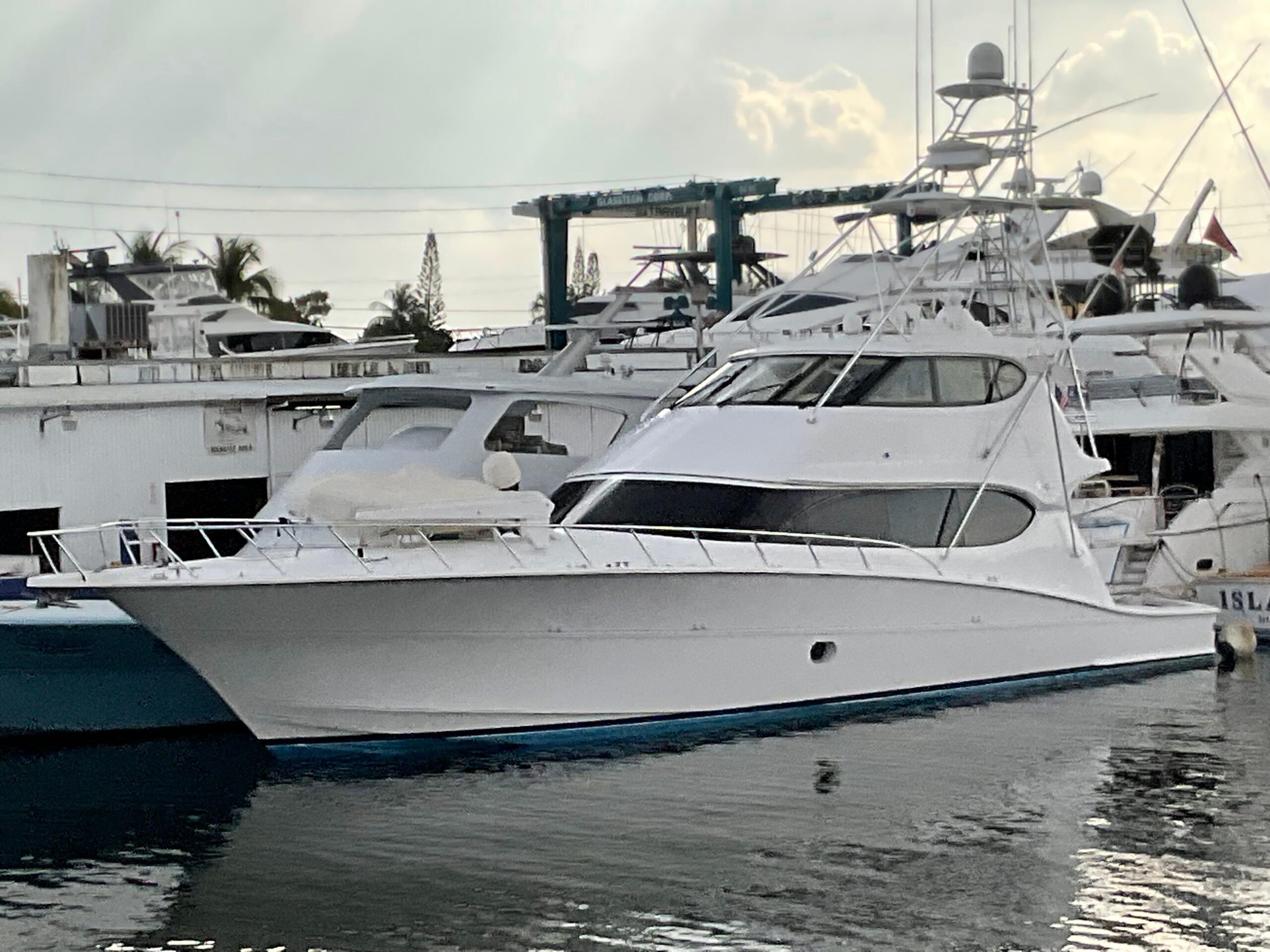 2008 Hatteras 77 Convertible for sale