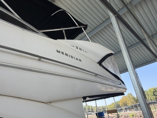 2008 Meridian 391 Sedan