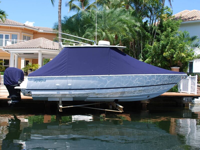 2009 Intrepid 300 Center Console