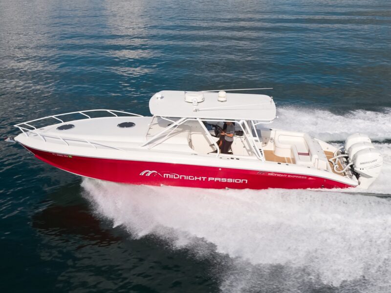 2009 Midnight Express 37 Cabin