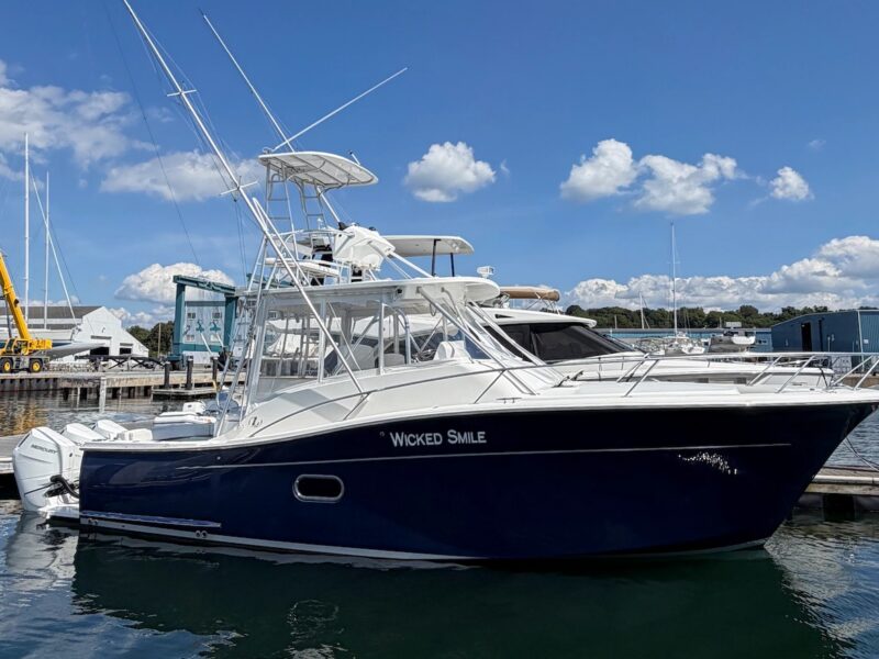 2010 Luhrs 37 OB Canyon Series