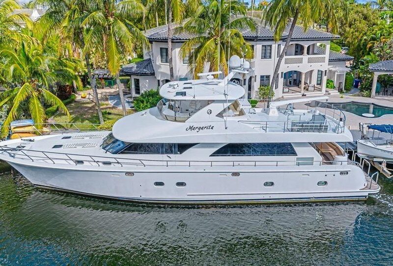 2010 Ocean Alexander 74 Motoryacht