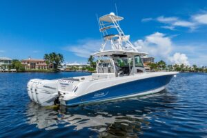 2011 Boston Whaler 370 Outrage for sale - photo 3