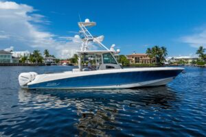 2011 Boston Whaler 370 Outrage for sale - photo 4