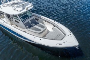 2011 Boston Whaler 370 Outrage for sale - photo 7