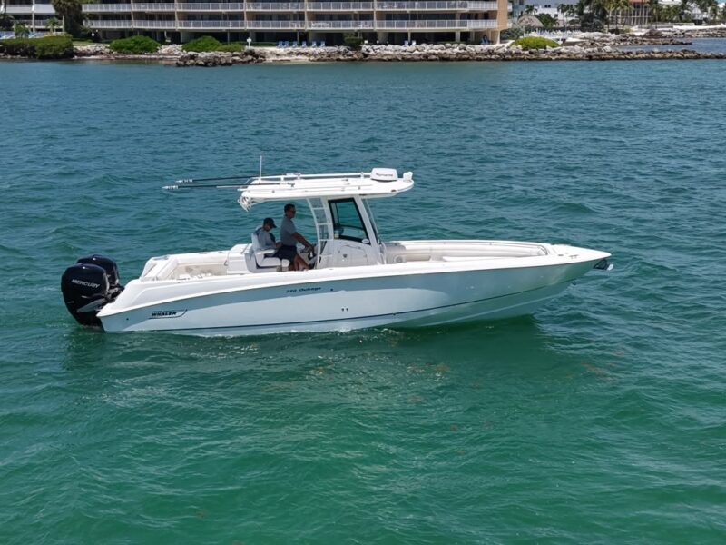 2012 Boston Whaler 320 Outrage