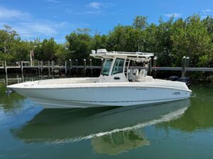 2012 Boston Whaler 320 Outrage for sale - photo 6
