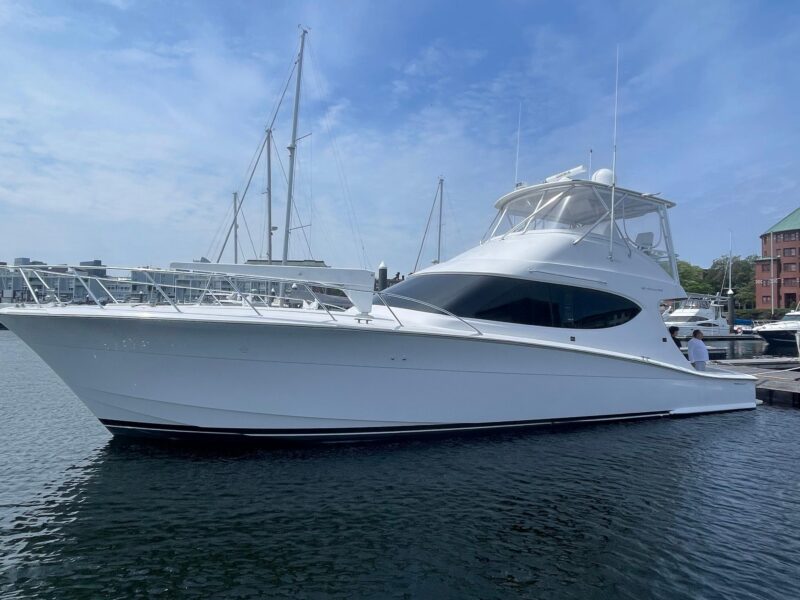 2013 Hatteras GT54