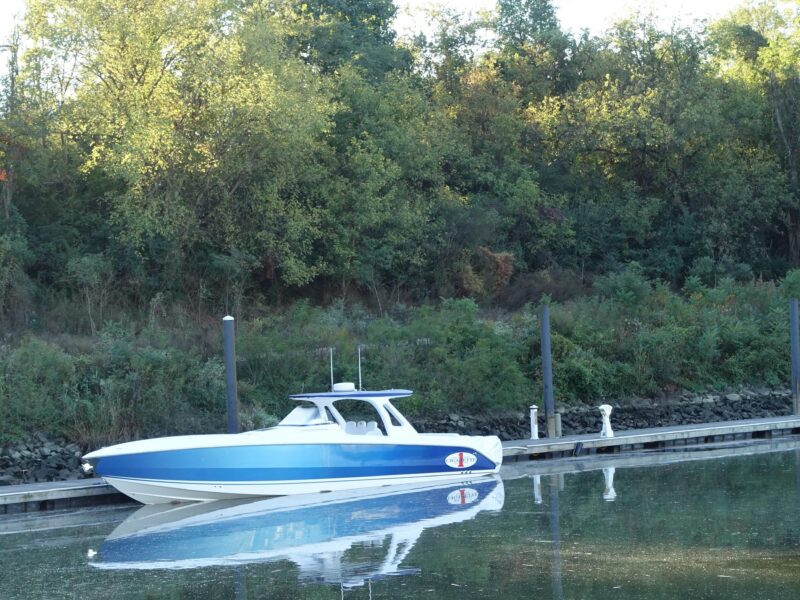 2014 Cigarette 42′ Huntress