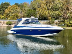 2014 Crownline 350 Sport Yacht for sale - photo 3
