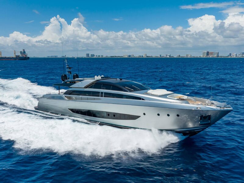 2014 Riva Mythos Motoryacht