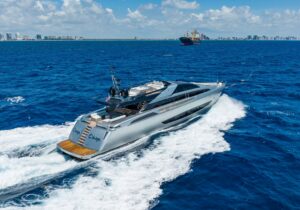 2014 Riva Mythos Motoryacht for sale - photo 7