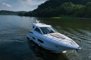 2015 Regal 53 Sport Coupe for sale - photo 4
