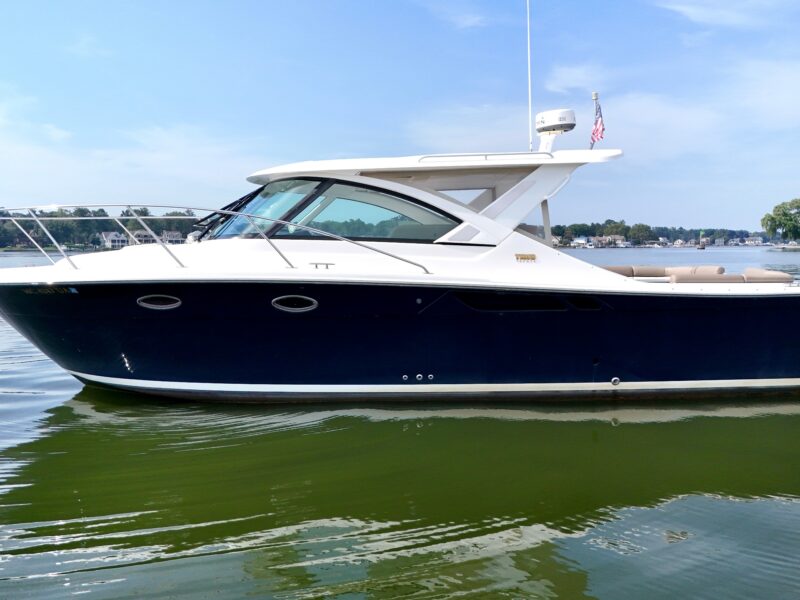 2015 Tiara Yachts 3100 Coronet