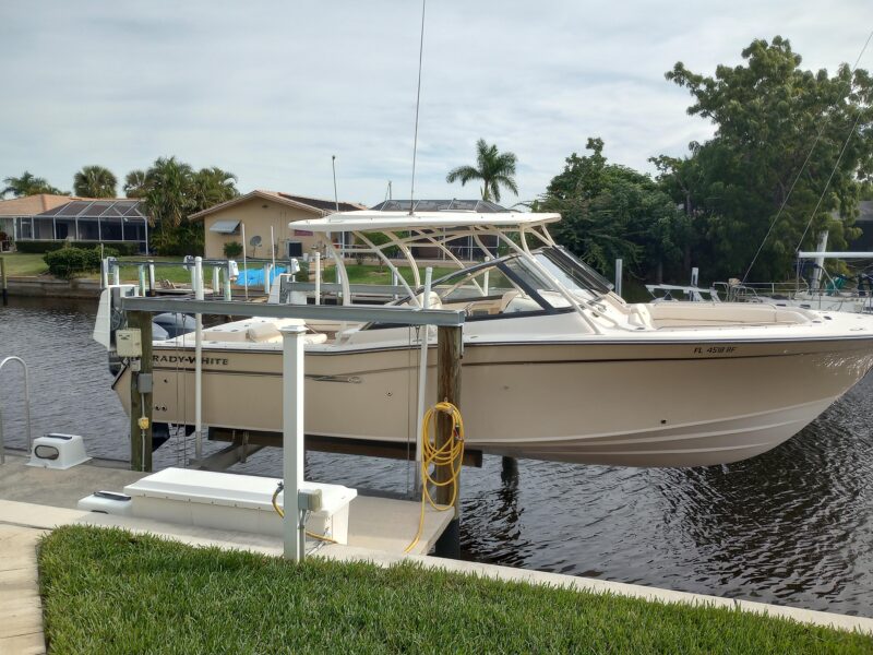 2016 Grady-White Freedom 307