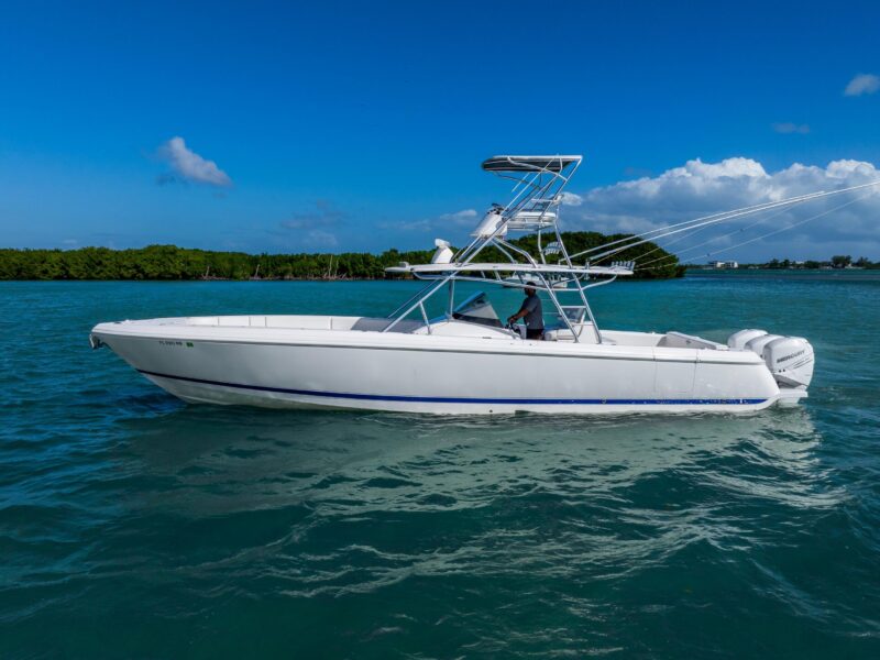 2016 Intrepid 400 Center Console