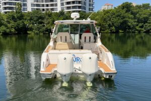2016 Pursuit DC 325 Dual Console for sale - photo 7