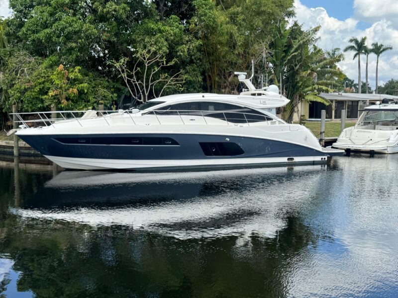 2016 Sea Ray L590