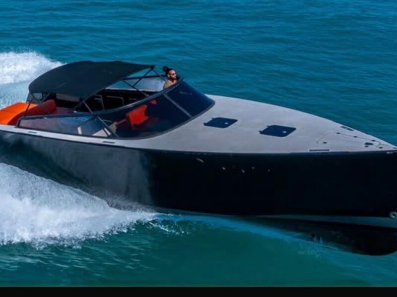 2016 VanDutch 40